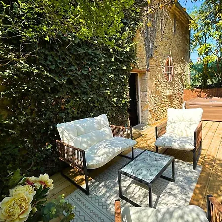 Les De Grange-loft & Jacuzzi Privatif Optionnel Holiday home Pronleroy