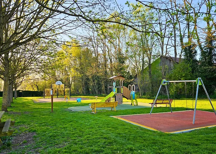 Les De Grange De Charme Et Privatif Holiday home Pronleroy